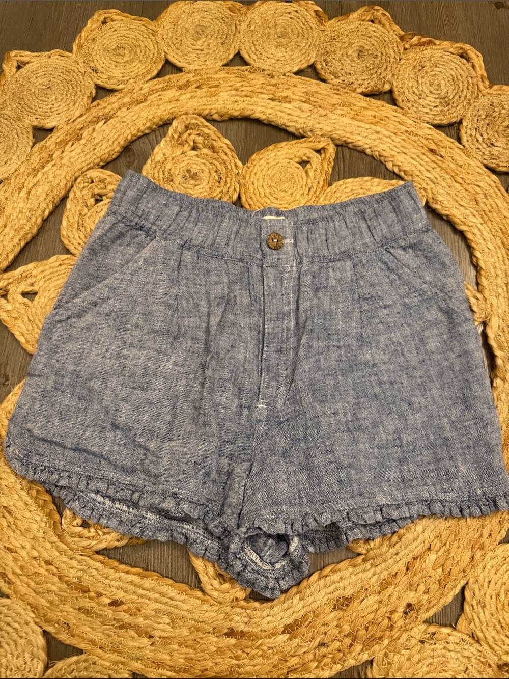 Women’s Blue Linen-Blend Elastic Waist Shorts